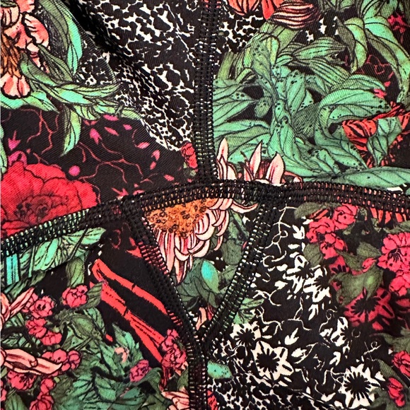 Lululemon Wunder Under Hi-Rise Tight *Mesh 28" Zen Garden Multi size 4 - Picture 6 of 7